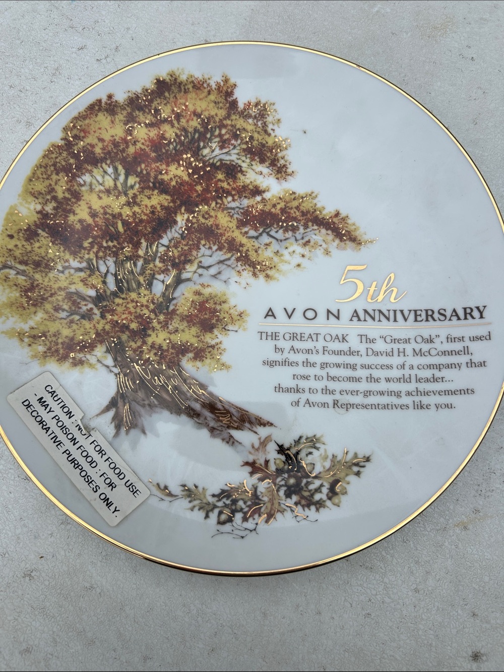 Avon White and Gold Great Oak Commemorative Plate